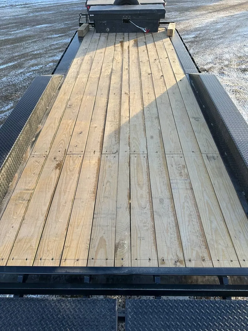 Flatbed deck